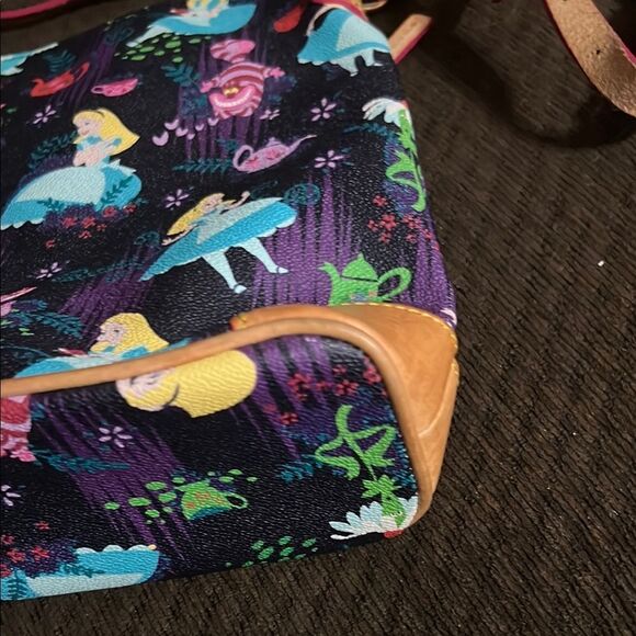 Dooney & Bourke Disney Alice in Wonderland hard to find Crossbody bag - Picture 7 of 11